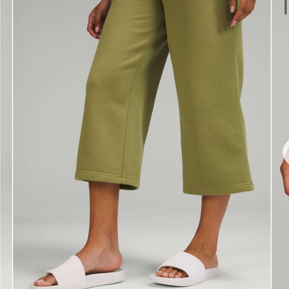 Lululemon Loungeful High-Rise Wide Leg Crop Bronze Green Sz.4 23” inseam - Picture 3 of 10